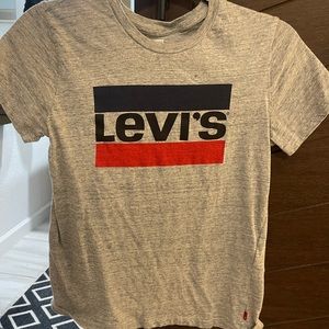 Levi’s Tee